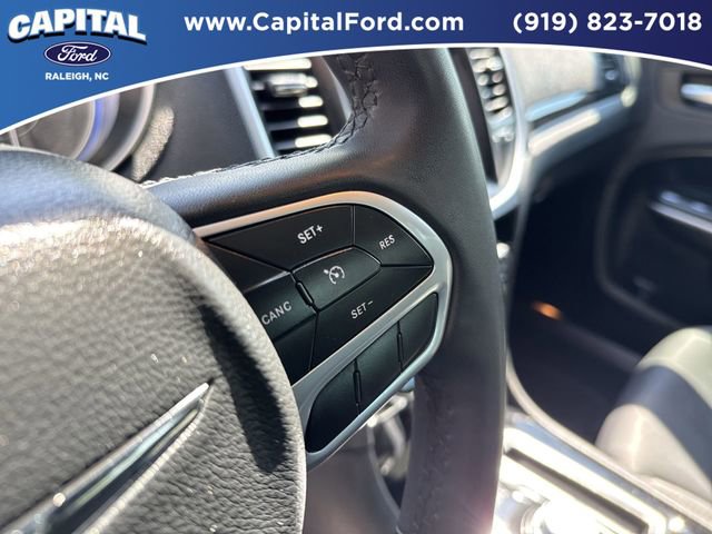 Used 2023 Chrysler 300 Touring w/ Sport Appearance Package RWD image 23