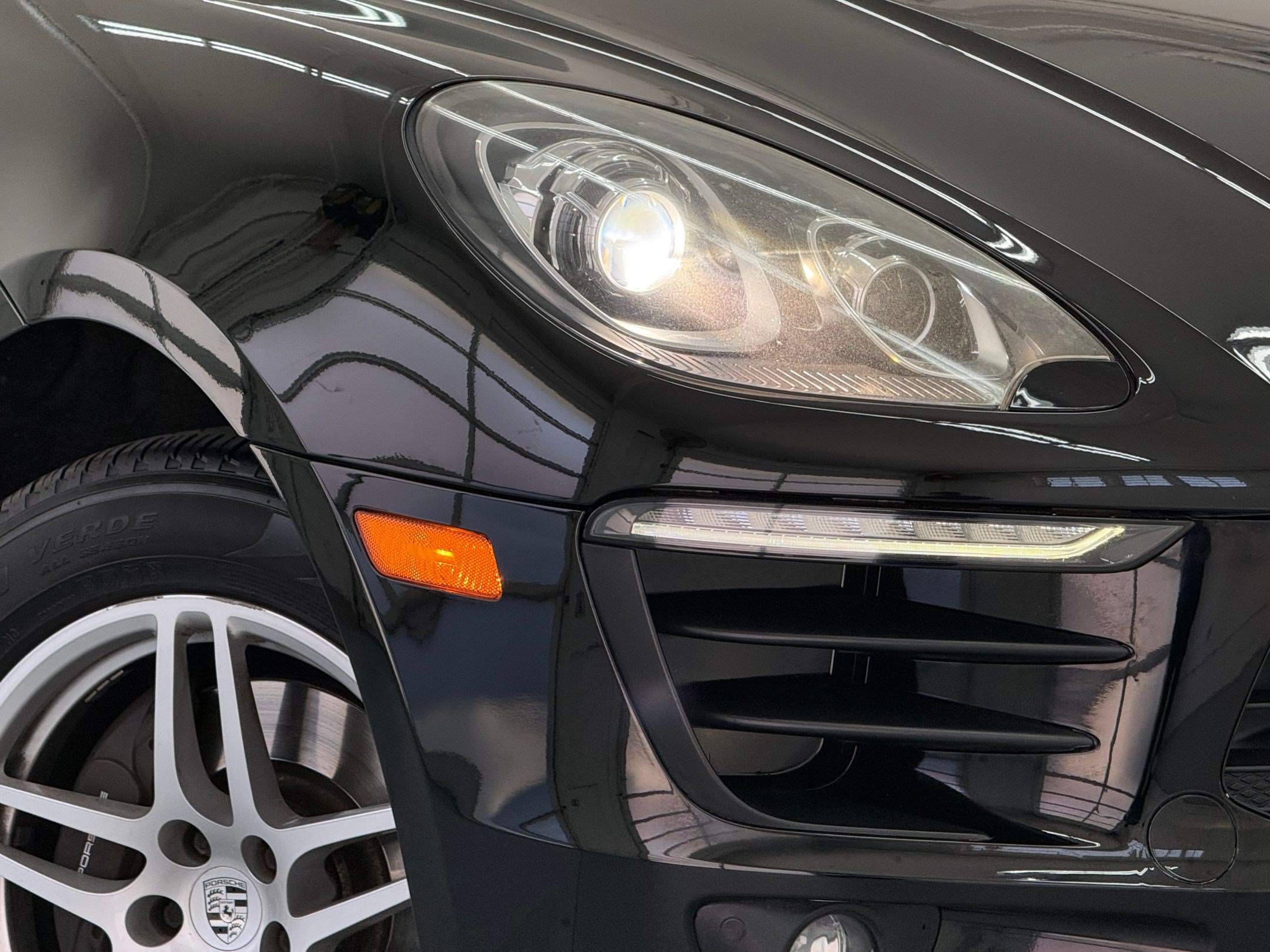 Used 2017 Porsche Macan AWD/4WD image 10