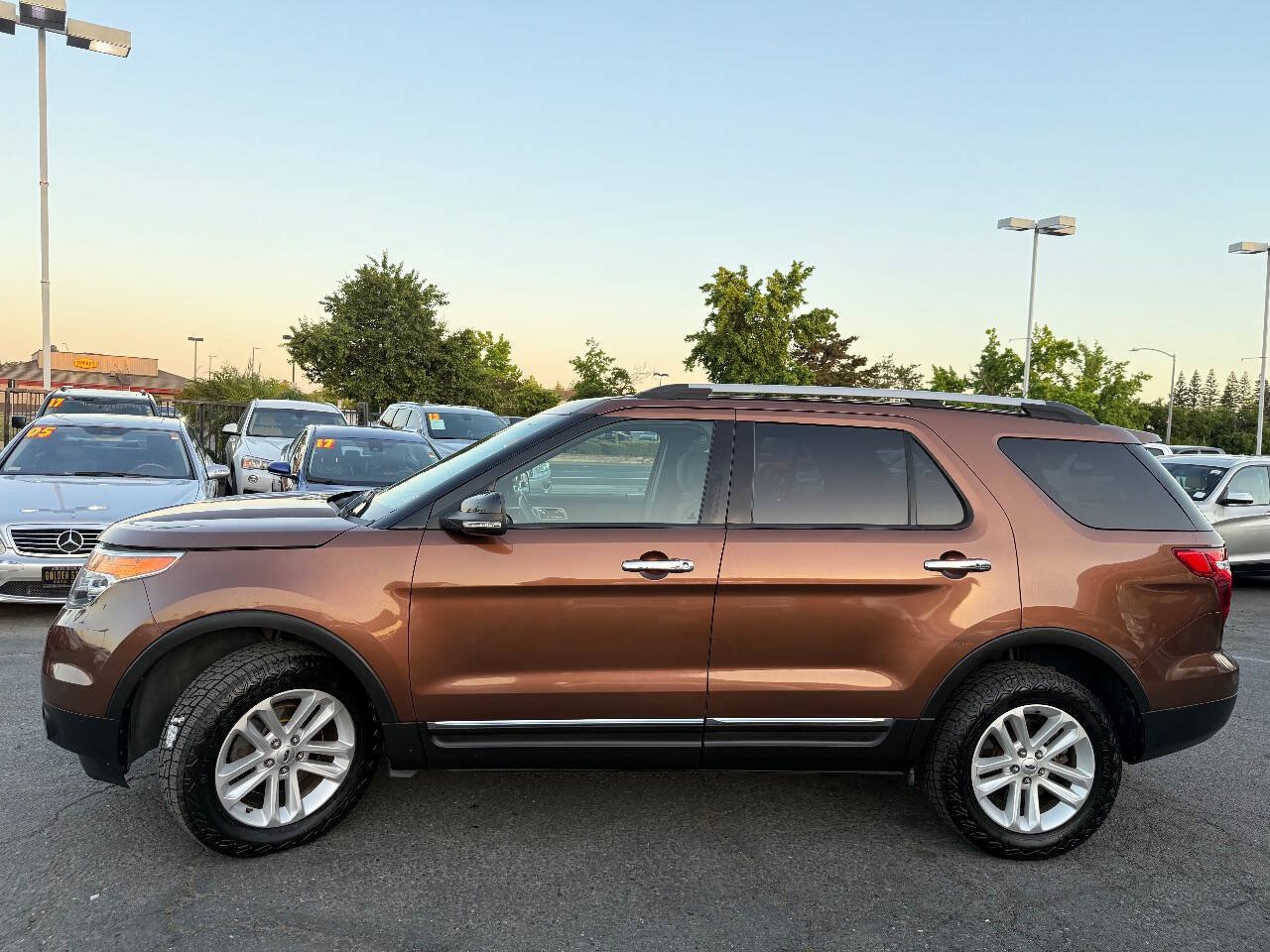 Used 2012 Ford Explorer XLT AWD/4WD image 5