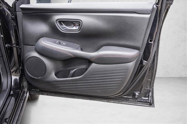 Used 2025 Honda HR-V Sport image 29
