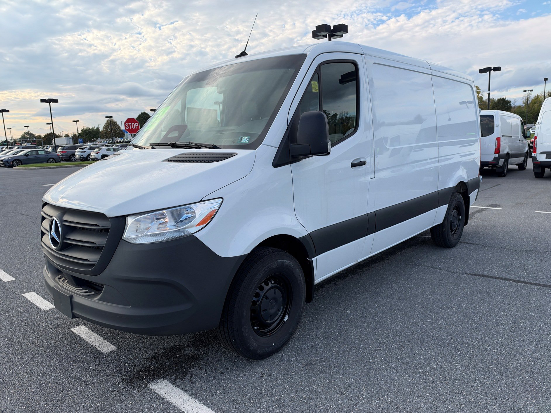 Used 2025 Mercedes-Benz Sprinter 2500 image 8