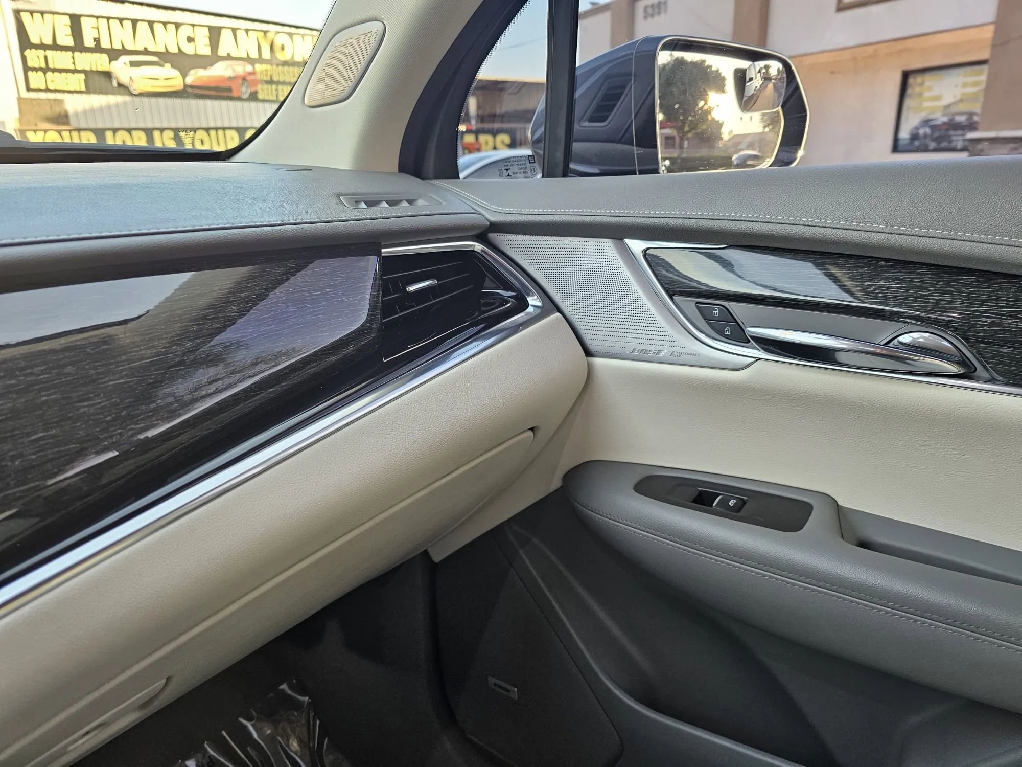 Used 2020 Cadillac XT6 Premium Luxury FWD image 36