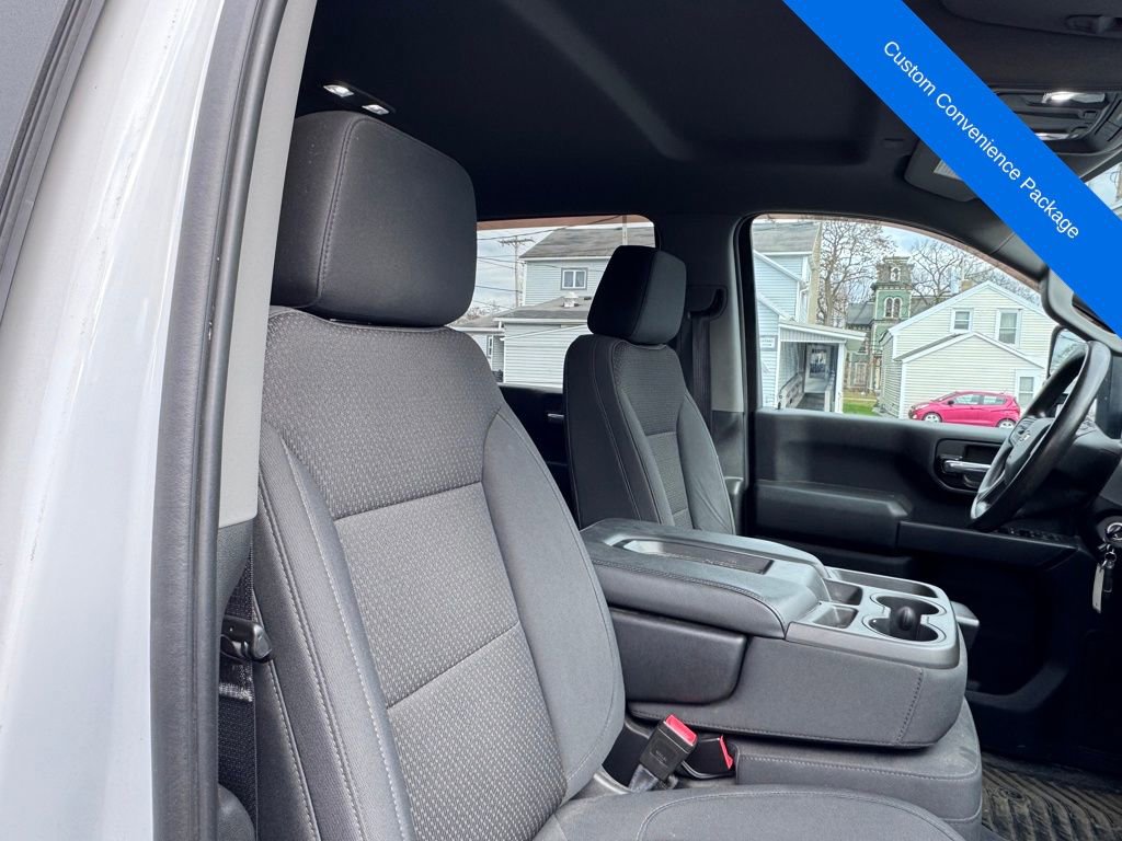 Used 2020 Chevrolet Silverado 2500 Custom w/ Custom Value Package image 10