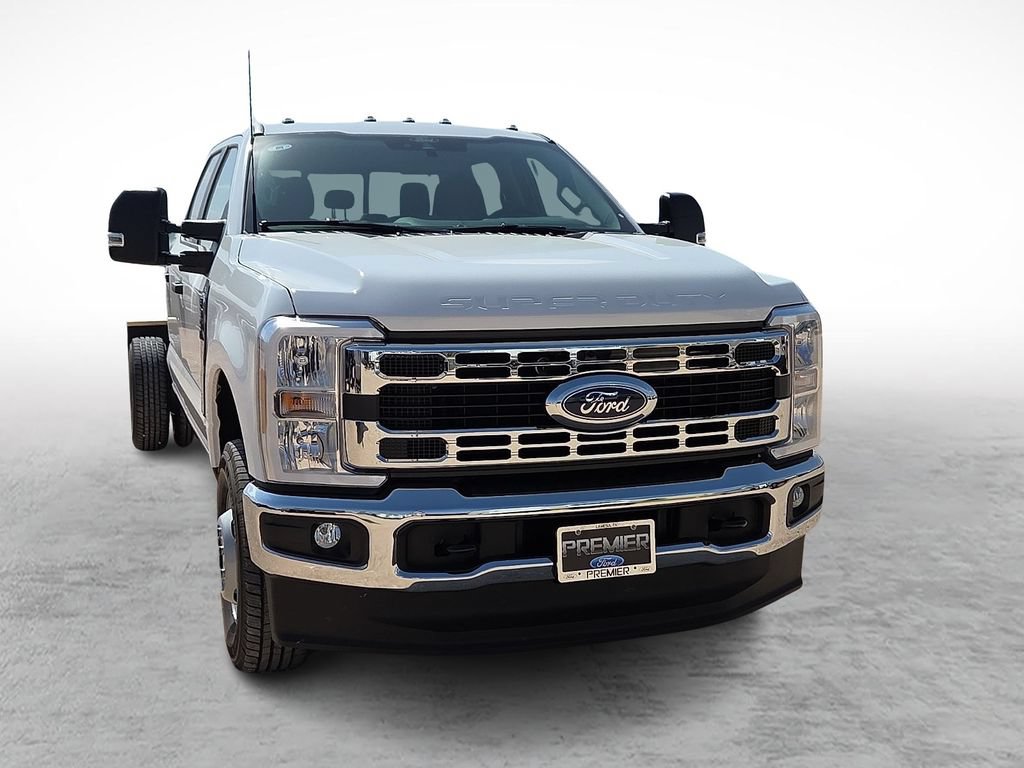 New 2026 Ford F350 XL w/ XL Chrome Package AWD/4WD image 2