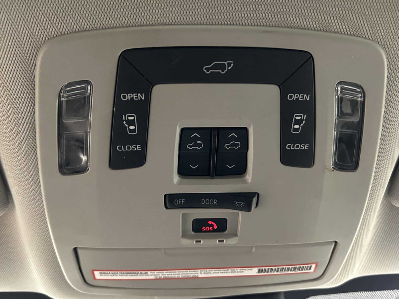 Used 2023 Toyota Sienna XLE image 34