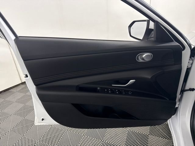 Used 2023 Hyundai Elantra SEL w/ Convenience Package image 22