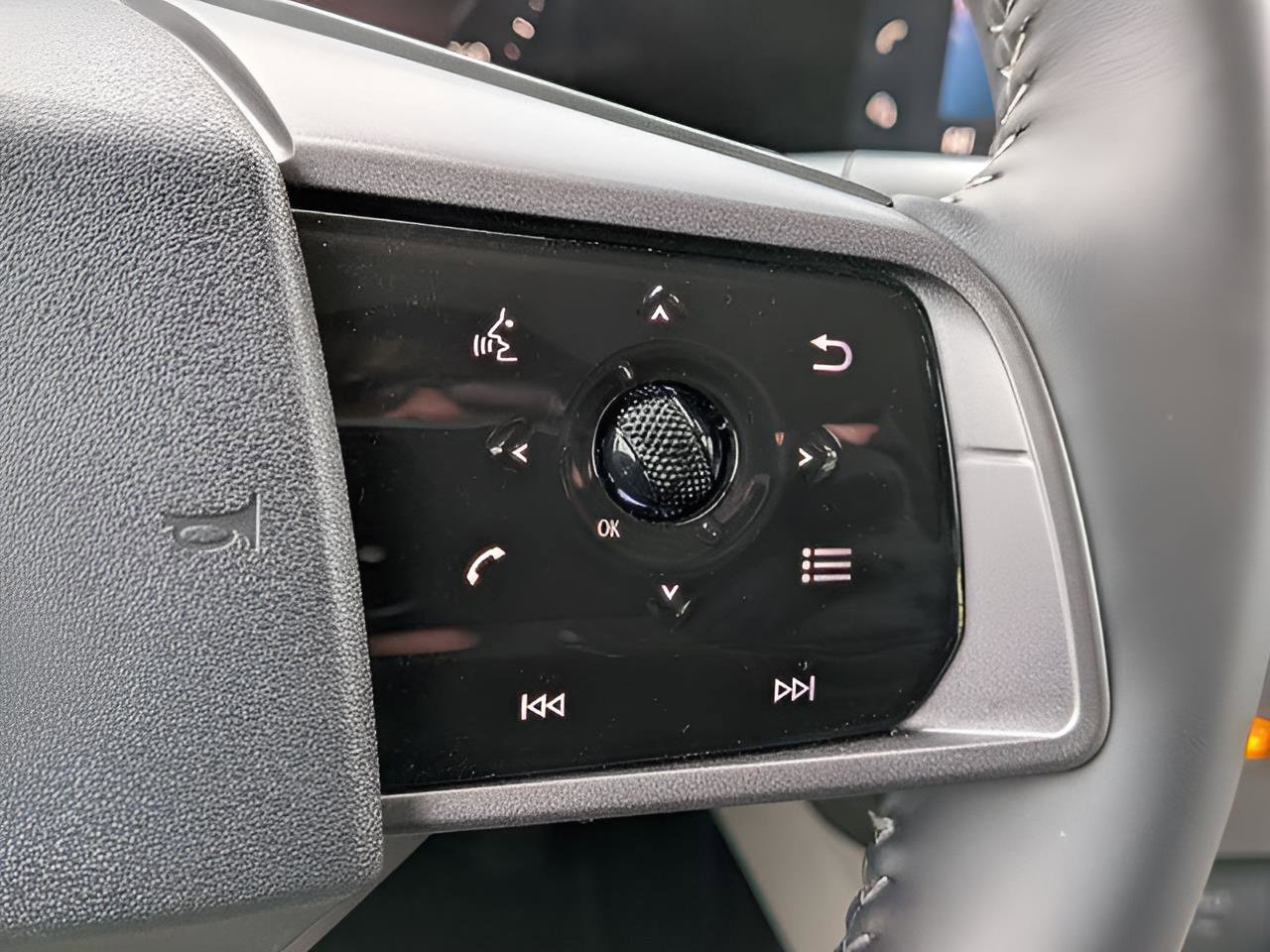 Certified 2025 Nissan Murano SV AWD/4WD image 15