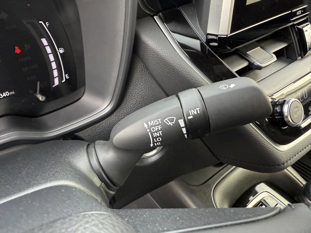 Certified 2025 Toyota Corolla SE image 34