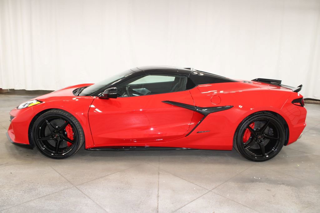 New 2026 Chevrolet Corvette E-Ray w/ Battery Protection Package AWD/4WD image 6