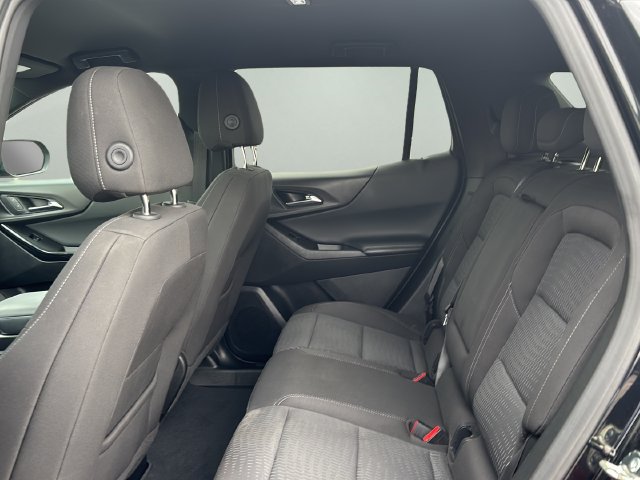 Used 2025 Chevrolet Equinox LT FWD image 15