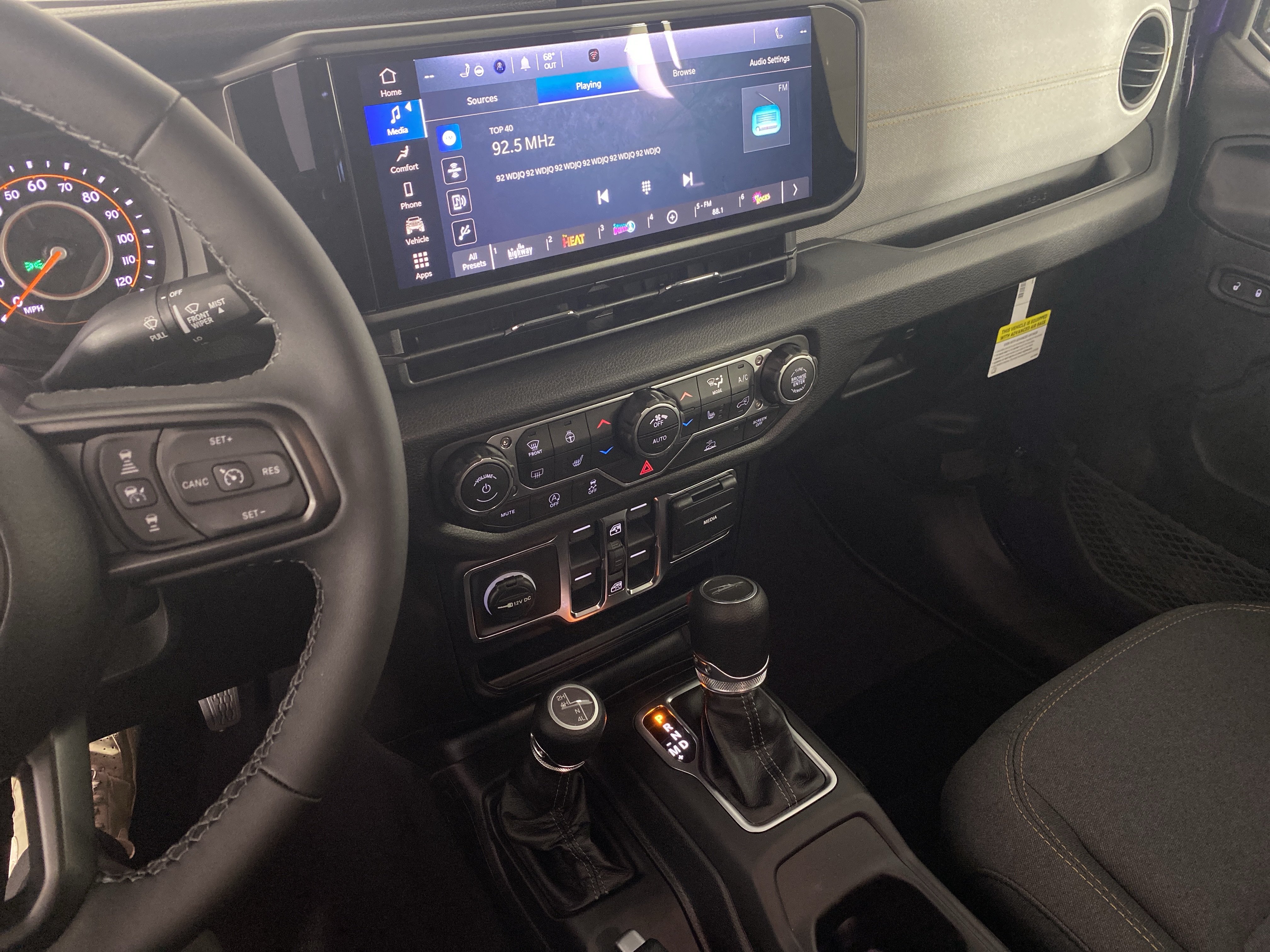 New 2026 Jeep Gladiator Sport AWD/4WD image 24