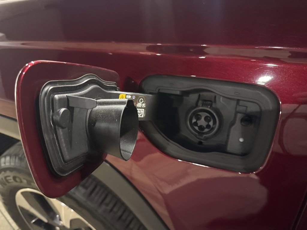 Used 2023 Jeep Grand Cherokee 4WD 4xe image 33