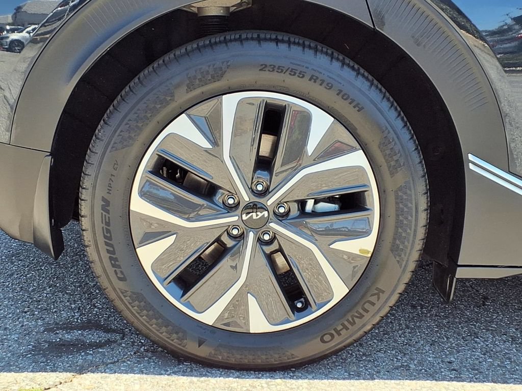 Certified 2024 Kia EV6 Light RWD image 7