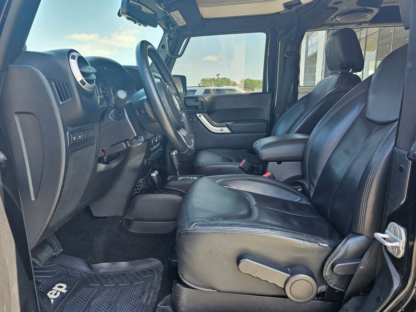Used 2013 Jeep Wrangler Rubicon w/ PWR Convenience Group AWD/4WD image 10