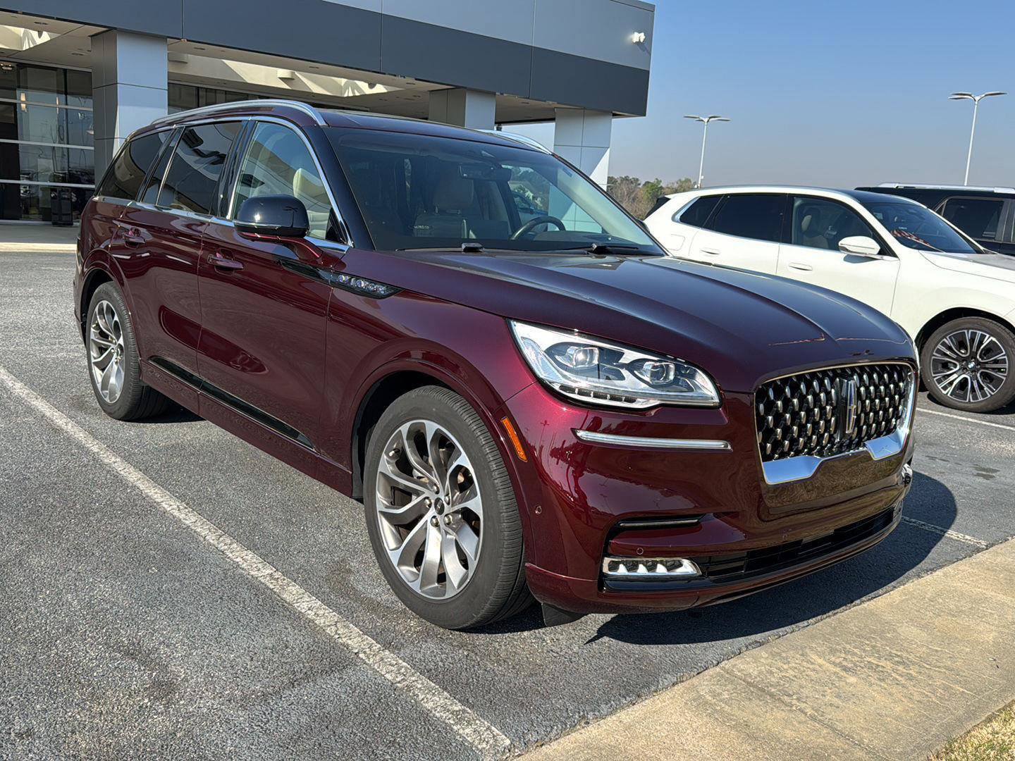 Used 2022 Lincoln Aviator Grand Touring w/ Equipment Group 301A image 4