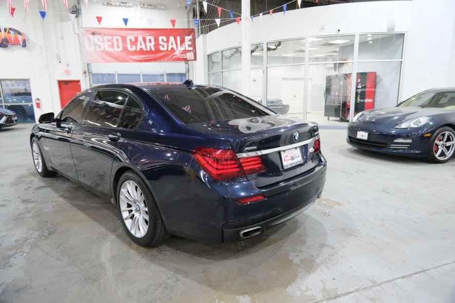 Used 2015 BMW 750Li xDrive AWD/4WD image 8