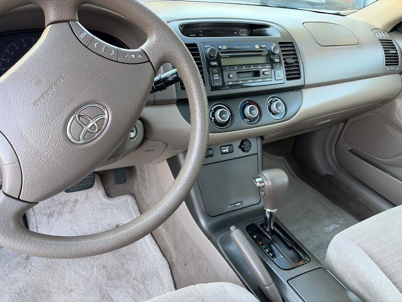 Used 2005 Toyota Camry LE image 12
