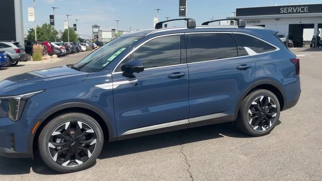 Certified 2025 Kia Sorento SX image 3