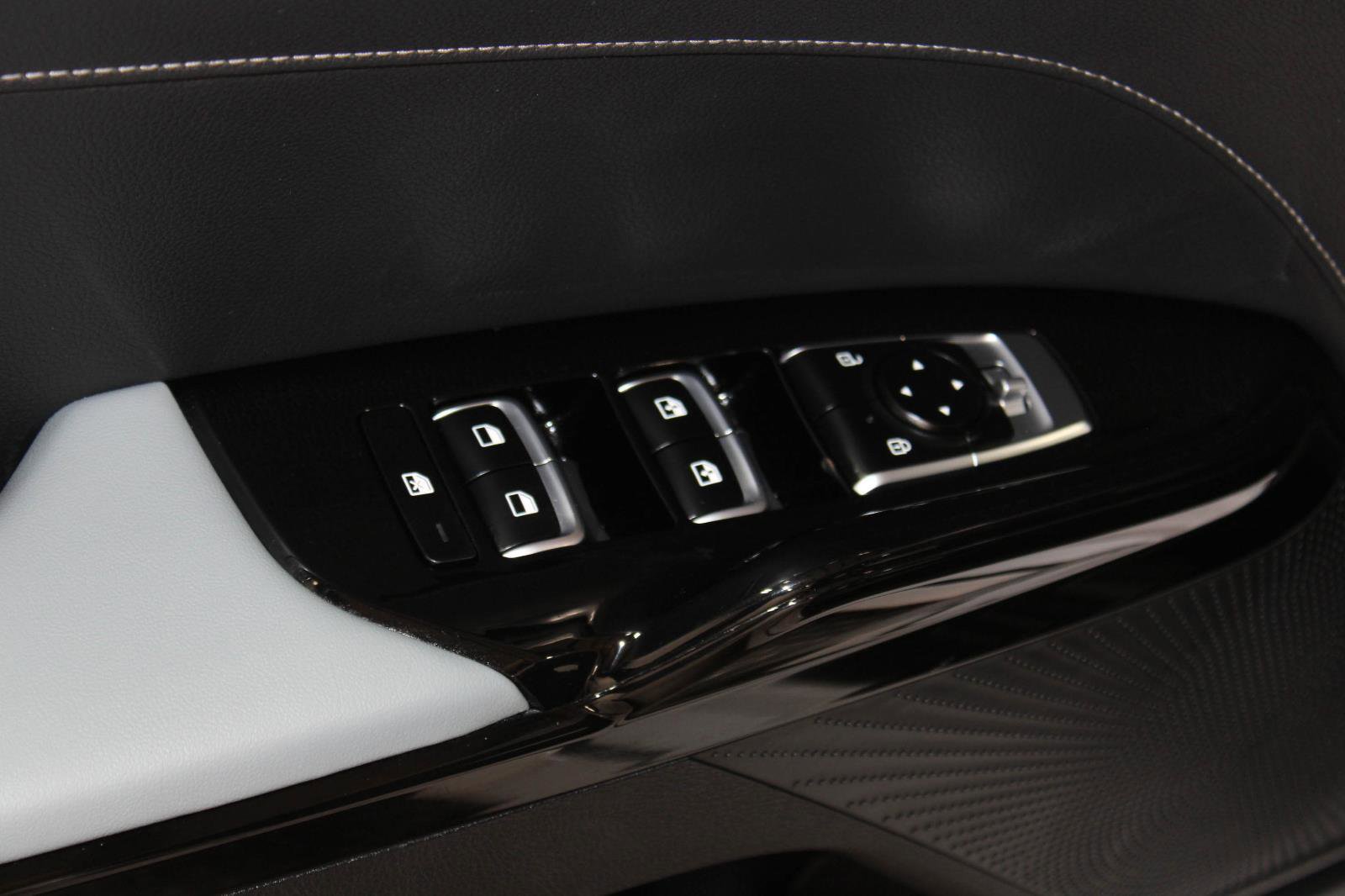 Used 2023 Kia K5 EX image 28