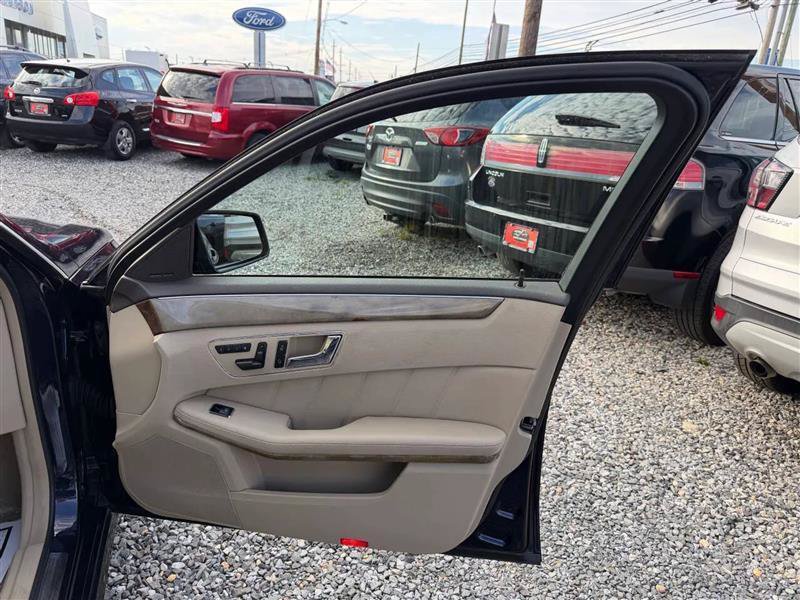 Used 2011 Mercedes-Benz E 350 4MATIC Wagon image 13
