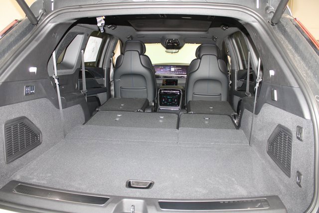 New 2025 Cadillac Escalade IQ Sport 1 w/ LPO, ONYX Package image 37