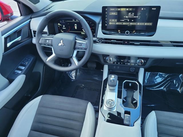 New 2026 Mitsubishi Outlander SE image 16