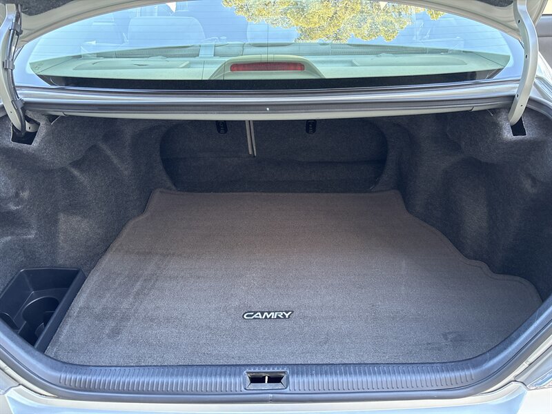 Used 2005 Toyota Camry LE image 32