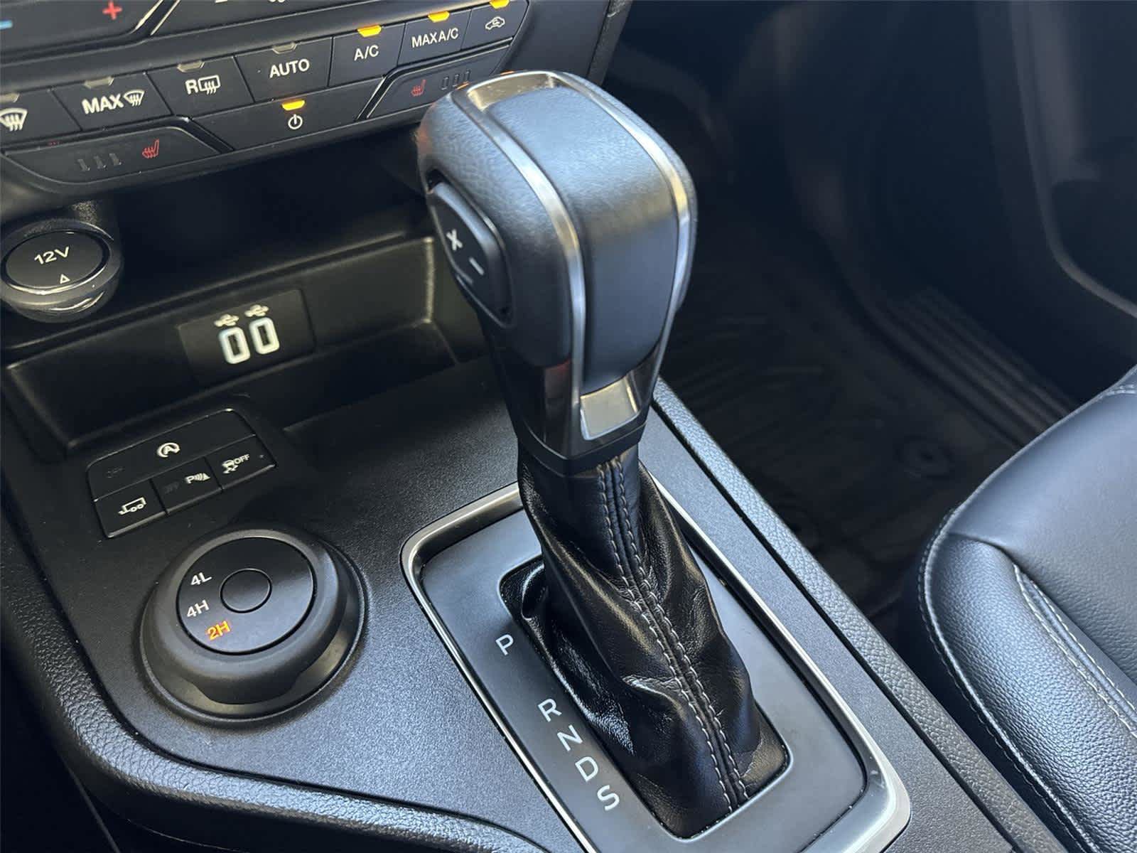 Used 2020 Ford Ranger Lariat w/ Equipment Group 501A Mid image 19