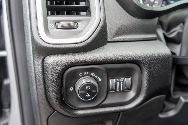 New 2026 RAM 1500 4x4 Crew Cab image 16