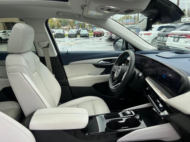 Used 2024 Buick Envision Avenir image 25