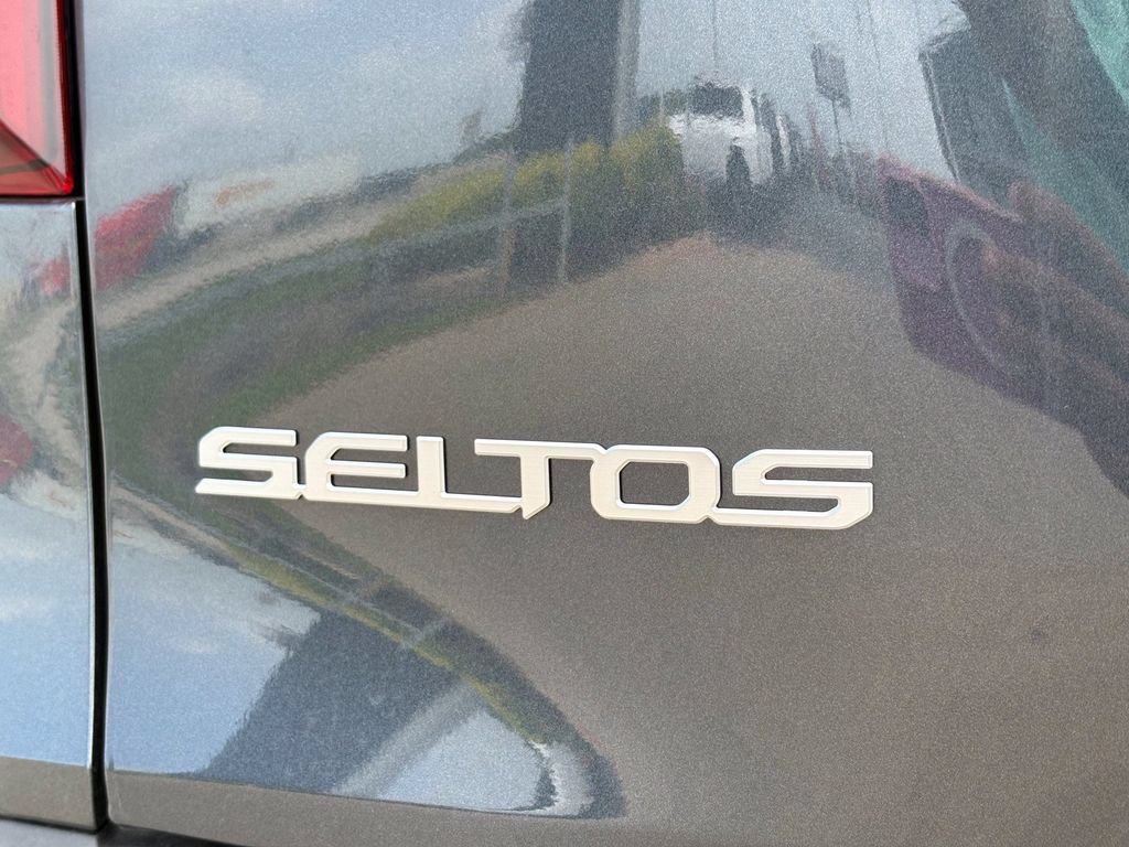 New 2026 Kia Seltos S FWD image 10