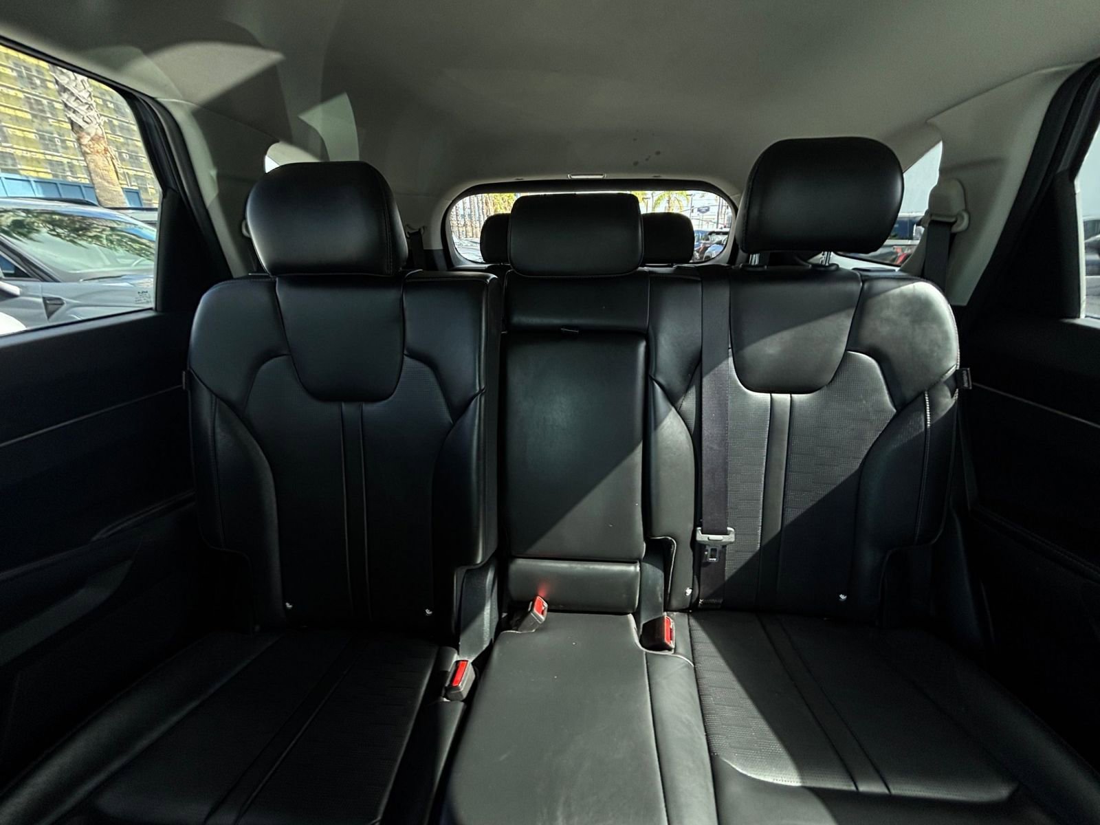 Used 2024 Kia Sorento S image 41