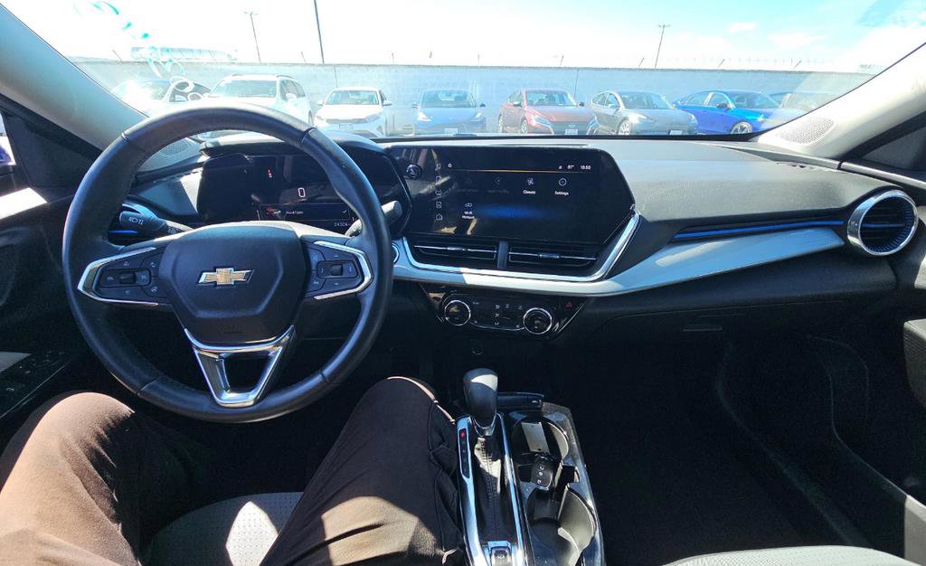 Used 2024 Chevrolet Trax LT w/ Driver Confidence Package FWD image 10