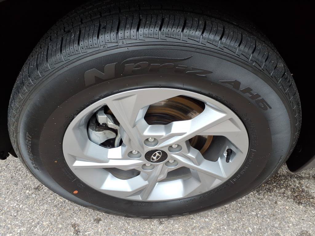 Used 2023 Hyundai Tucson SE AWD/4WD image 10