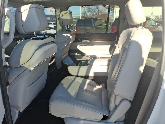 Used 2022 Jeep Grand Wagoneer Series I image 15