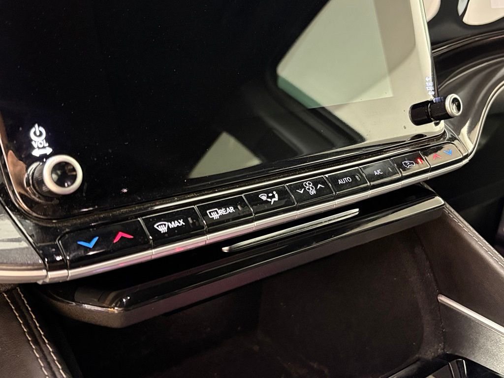 Used 2023 Jeep Wagoneer L 4WD image 27