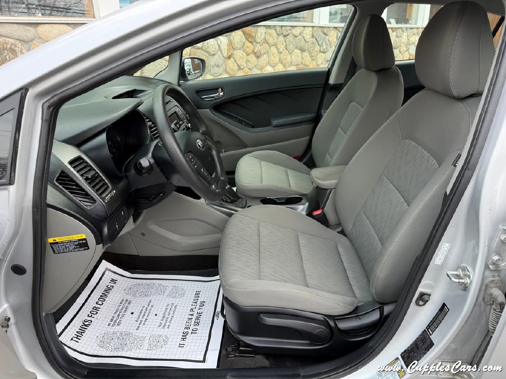 Used 2015 Kia Forte LX image 3