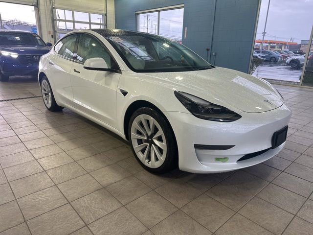Used 2023 Tesla Model 3 Standard Range image 1