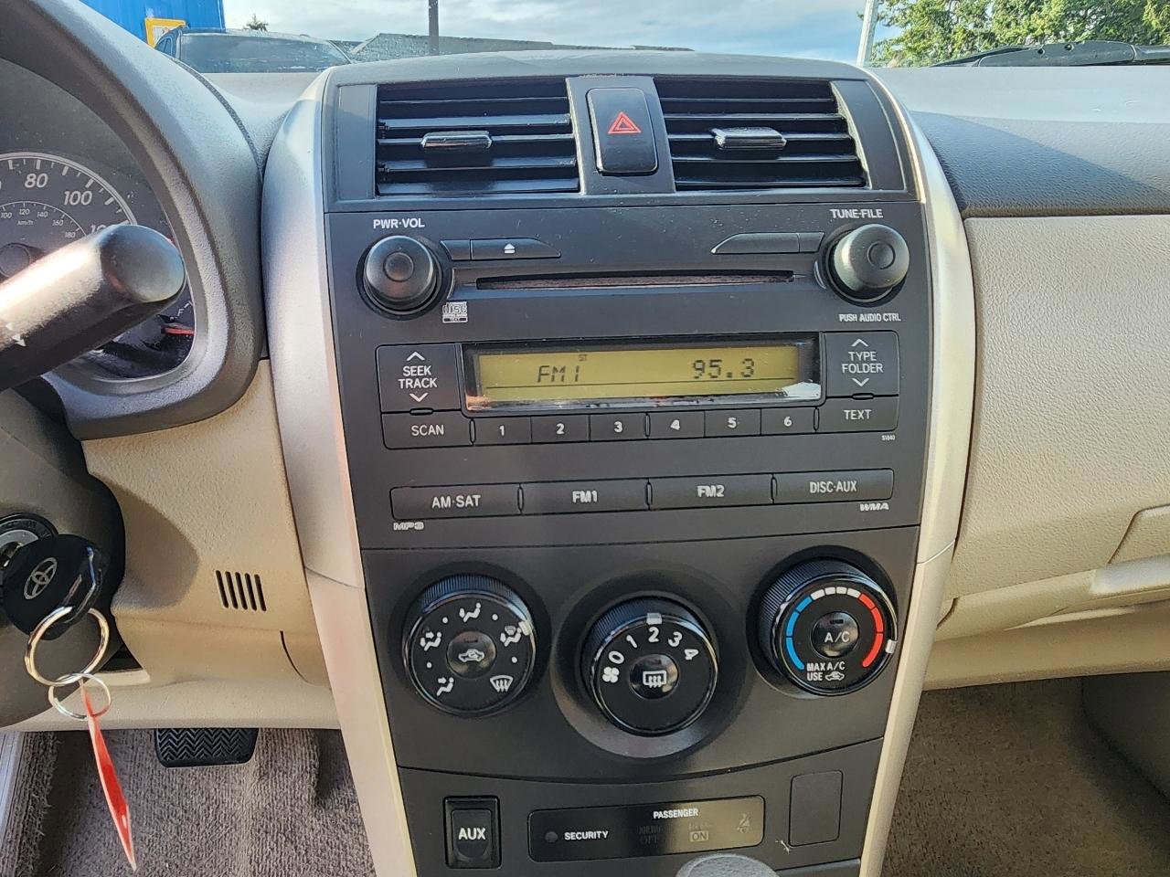 Used 2009 Toyota Corolla LE image 16