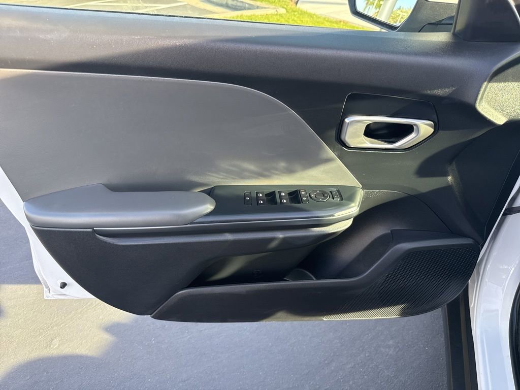 Used 2025 Kia K4 LXS image 20
