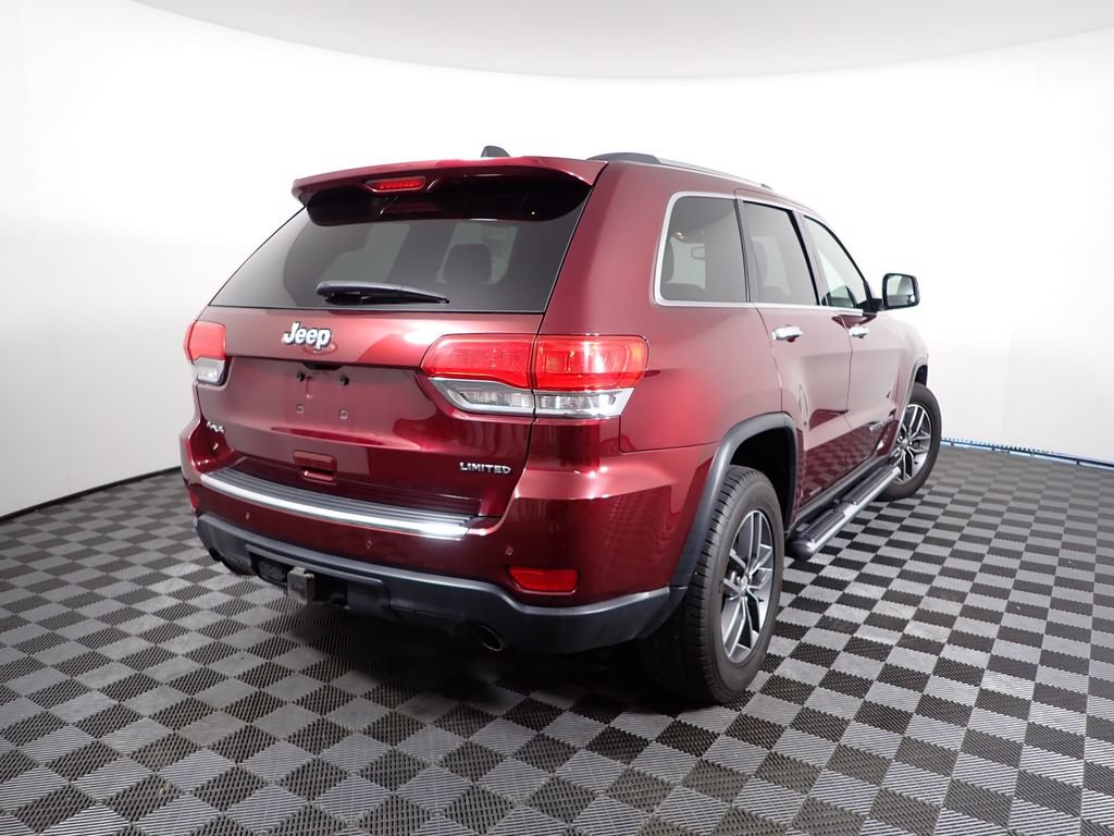 Used 2017 Jeep Grand Cherokee Limited w/ Luxury Group II AWD/4WD image 18
