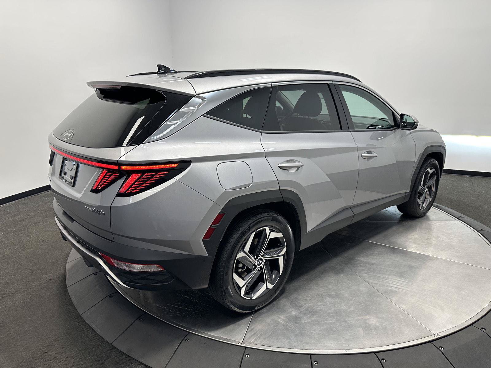 Certified 2023 Hyundai Tucson Limited AWD/4WD image 7