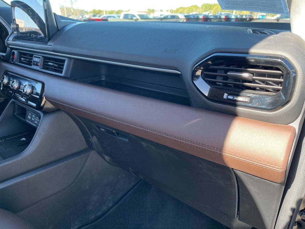 Used 2025 Honda Pilot Elite image 30