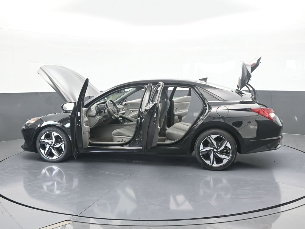 Used 2022 Hyundai Elantra SEL w/ Convenience + Premium Package image 72