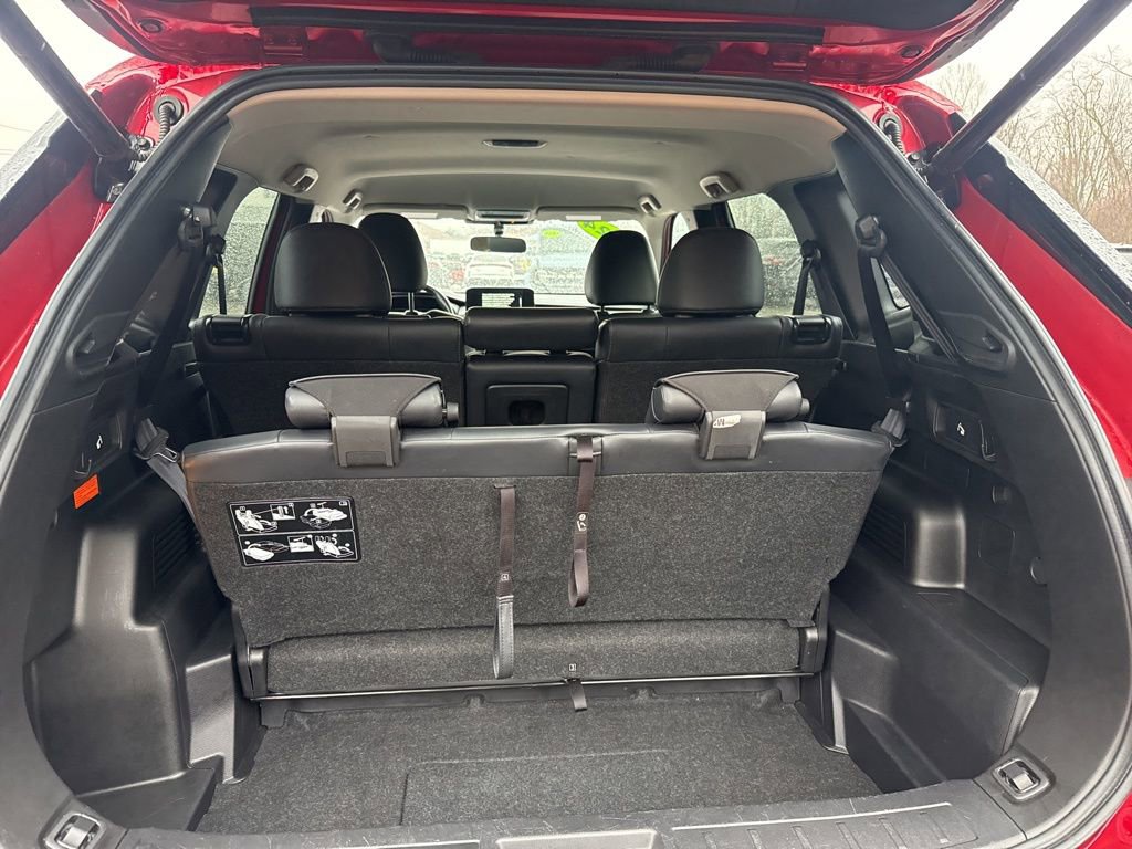 Used 2024 Mitsubishi Outlander 4WD Plug-In Hybrid image 36