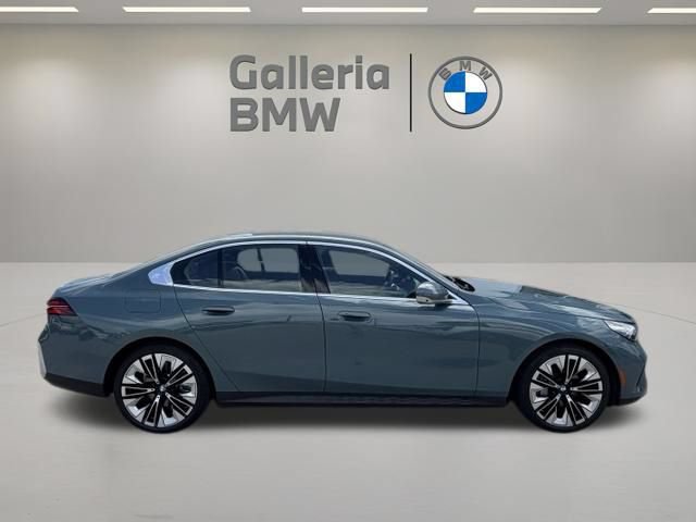 Used 2026 BMW 540i xDrive AWD/4WD image 5
