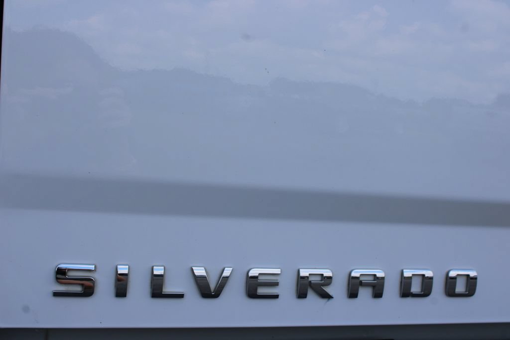 Used 2018 Chevrolet Silverado 1500 LT w/ All Star Edition RWD image 16