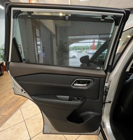 Used 2021 Nissan Rogue SL image 10