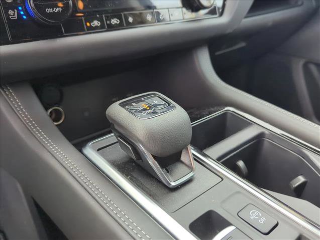 Used 2025 Nissan Pathfinder Platinum w/ Cargo Package FWD image 19
