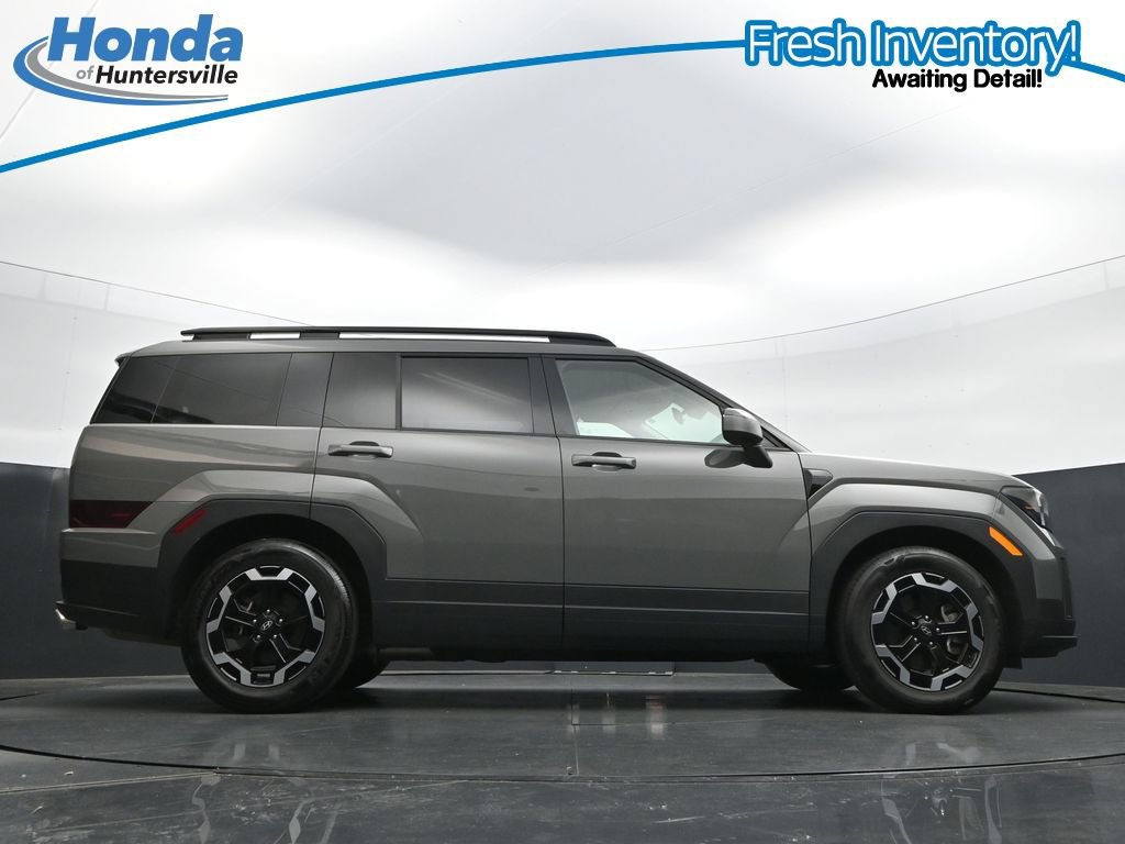 Used 2025 Hyundai Santa Fe SEL FWD image 40